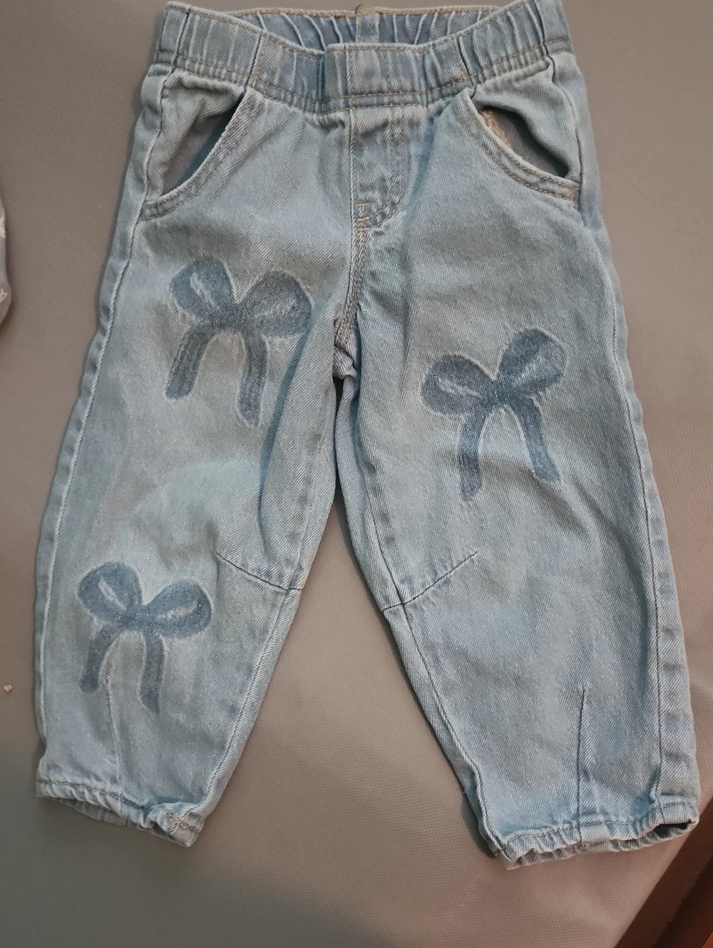 Old Navy Toddler Girl Size 3T Barrel Jeans, With Bow Print, Pre- Owned, VGUC